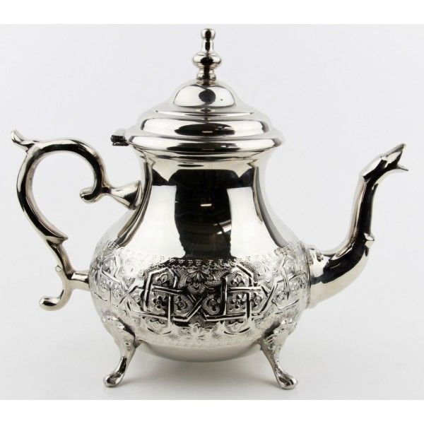 Марокканский чайник с чеканкой. Объем-850мл. Цвет-серебро!