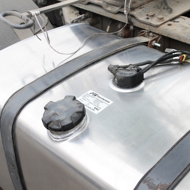 Установка дополнительных топливных баков от компании Транслогистик КМВ ...